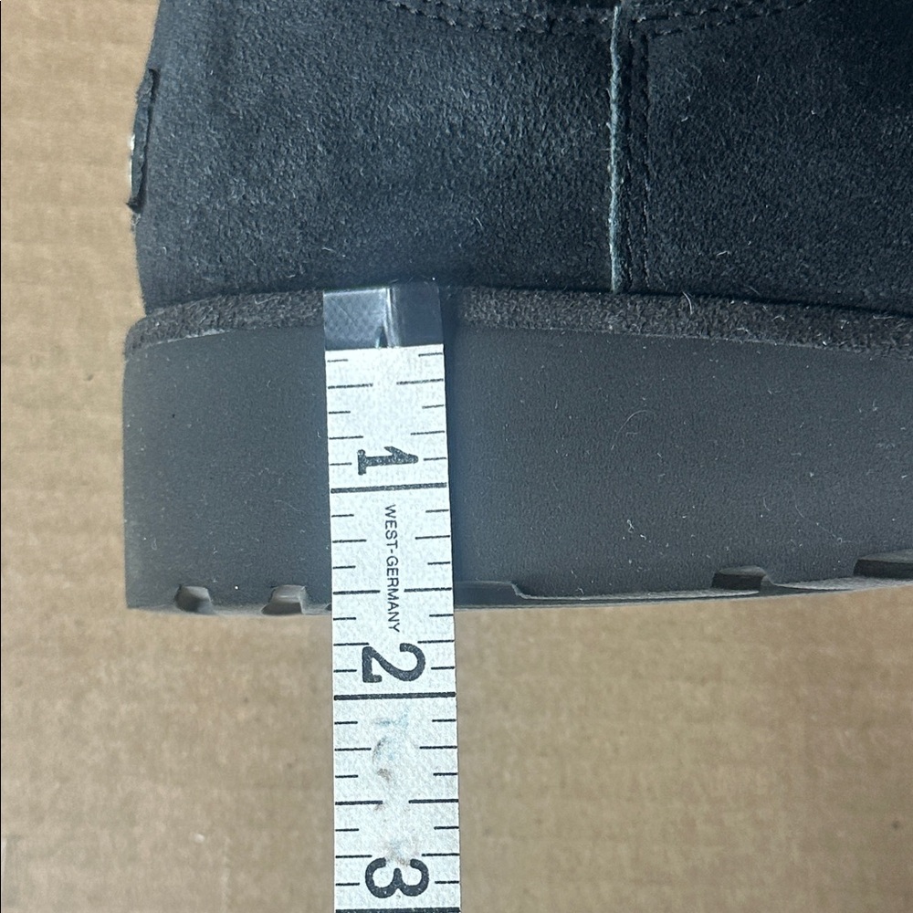 UGG Kristine Boot size 6.5 - Picture 10 of 11